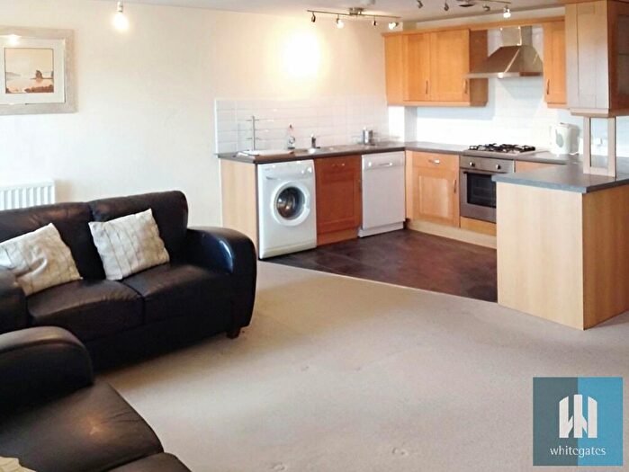 2 Bedroom Apartment To Rent In Halifax Road, Lindley, Huddersfield, HD3