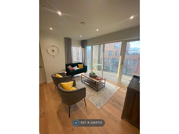 2 Bedroom Flat To Rent In Lotus House, London, E14