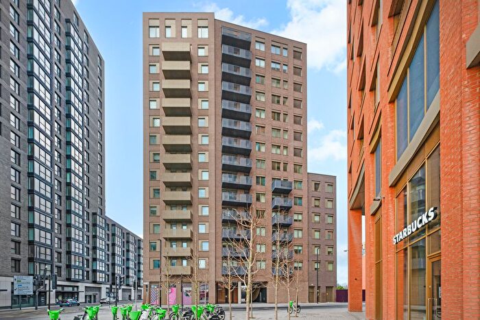 2 Bedroom Flat To Rent In West Apartments, Ashley Road, London, N17