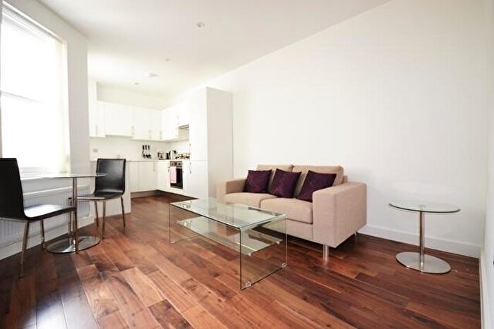 1 Bedroom Flat To Rent In Bell Street, Marylebone, London, NW1