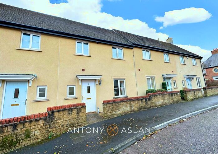 3 Bedroom Terraced House To Rent In Nursery Close, Wroughton, SN4