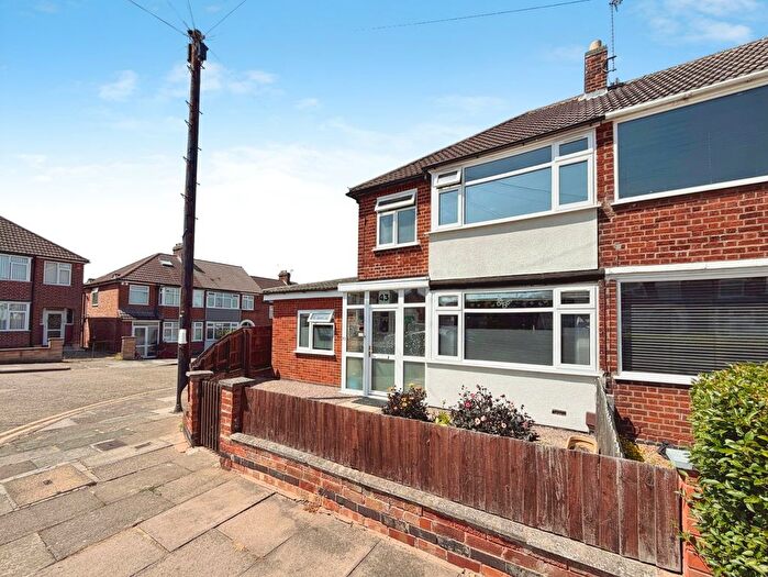 4 Bedroom End Of Terrace House For Sale In Shropshire Road, Leicester, Leicestershire, LE2