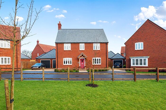 3 Bedroom Detached House For Sale In Wingfield Place, Thornford, Sherborne, DT9