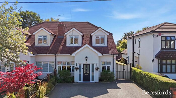 4 Bedroom Semi-Detached House For Sale In Goodwood Avenue, Hutton, CM13