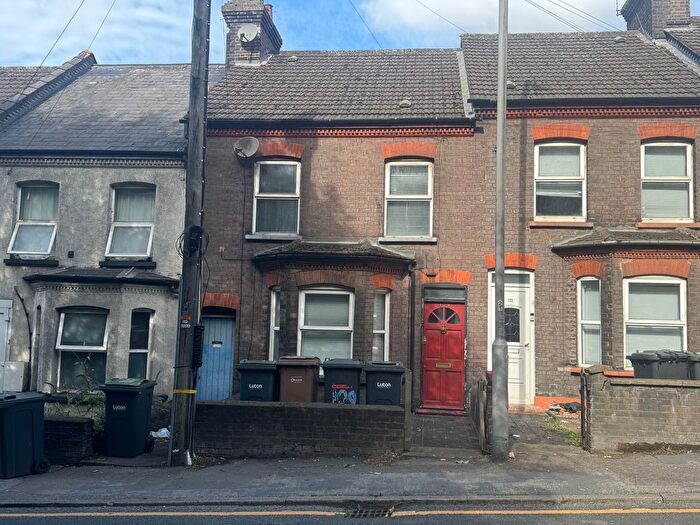4 Bedroom Terraced House To Rent In Hitchin Road, Luton, LU2