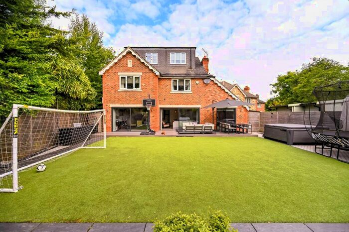 6 Bedroom Detached House To Rent In Dorchester Close, Hinchley Wood, Esher, KT10