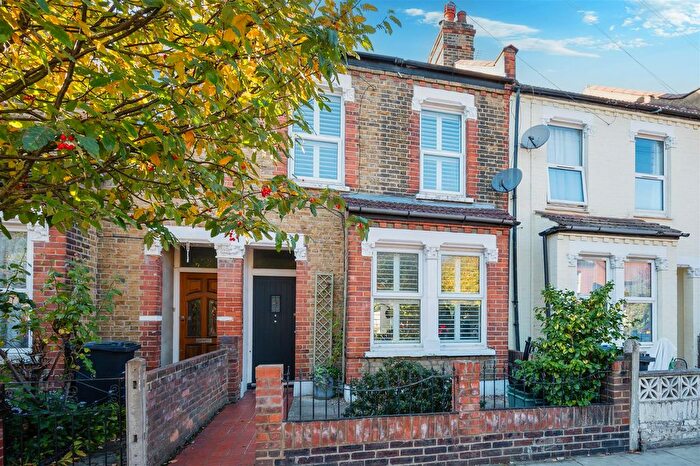 4 Bedroom Property For Sale In Clarendon Road, Colliers Wood, SW19