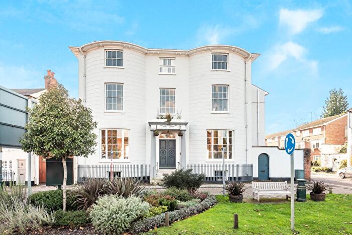 2 Bedroom Apartment For Sale In Northfield End, Henley-On-Thames, Oxfordshire, RG9