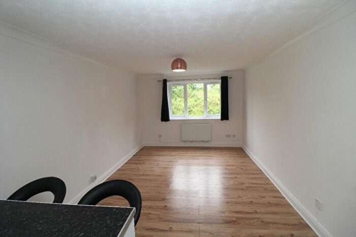 1 Bedroom Flat For Sale In Crown Place, Bedford, MK42