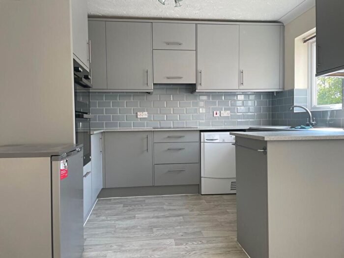 2 Bedroom Apartment To Rent In Jasmine Court, Cambridge, CB1