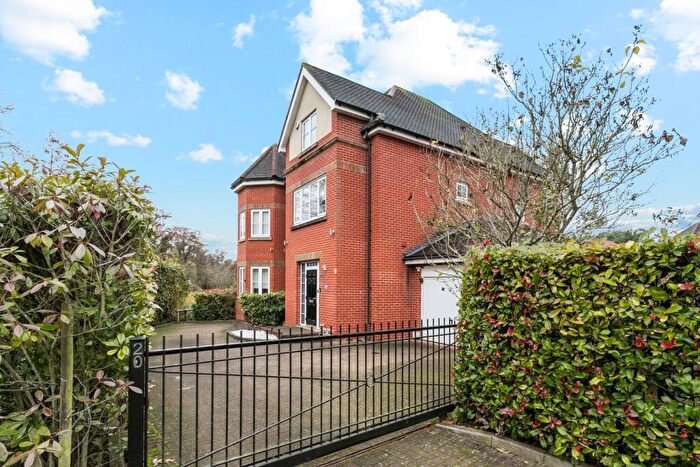 6 Bedroom Detached House For Sale In Chandos Court, Stanmore, HA7