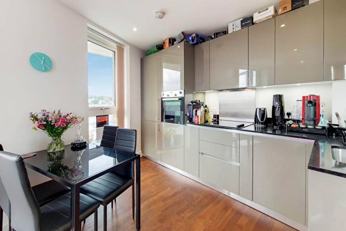 2 Bedroom Flat To Rent In Duncombe House, Woolwich Riverside, London, SE18