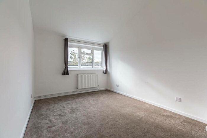 1 Bedroom Flat To Rent In Conistone Way, Barnsbury, London, N7