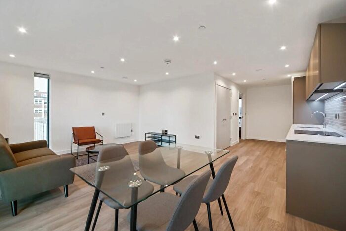 3 Bedroom Apartment To Rent In Lionel Street, Birmingham, B3