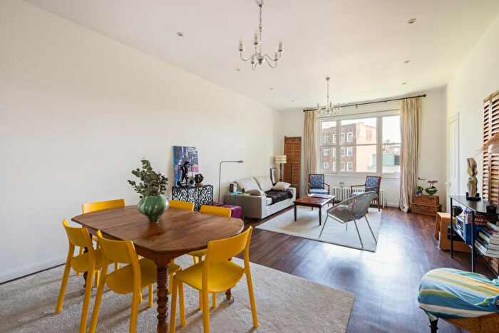 3 Bedroom Apartment To Rent In Belsize Park Gardens, London, NW3