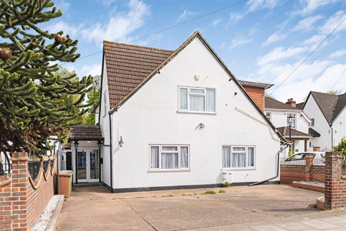 5 Bedroom Detached House For Sale In Baldwyns Park, Bexley, DA5