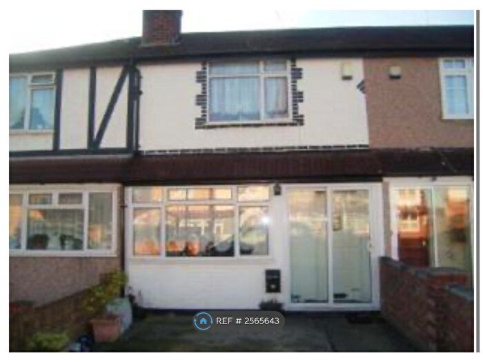 2 Bedroom Terraced House To Rent In Fredora Avenue, Hayes, UB4