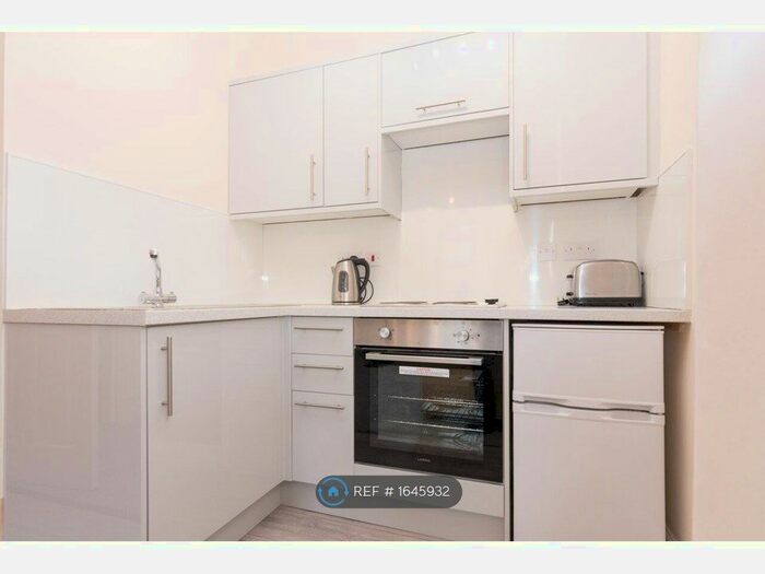 1 Bedroom Flat To Rent In Wheatfield Place, Edinburgh, EH11