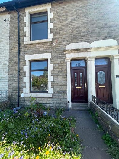 3 Bedroom Terraced House To Rent In Blackburn Road, Darwen, BB3