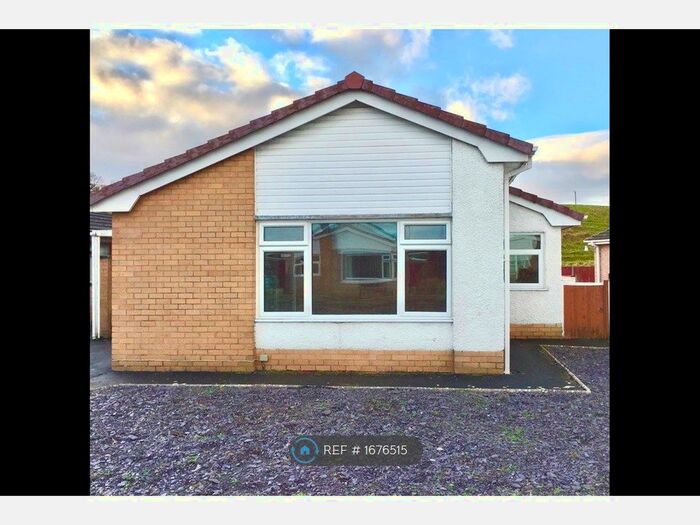 3 Bedroom Bungalow To Rent In Tan Y Bryn, St Asaph, LL17