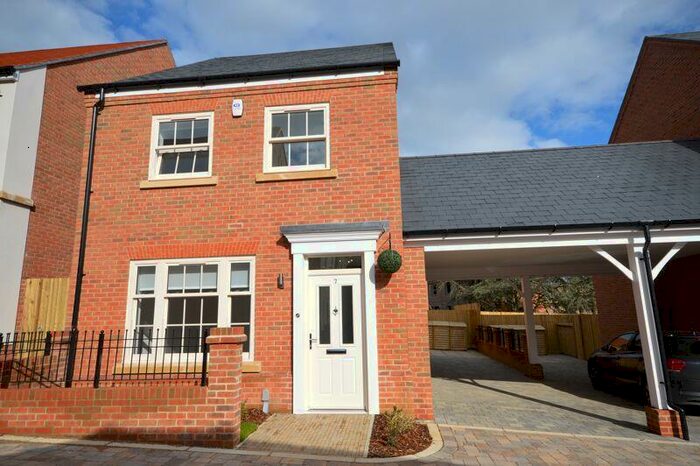 3 Bedroom Detached House To Rent In Wilton Park, Beaconsfield, HP9