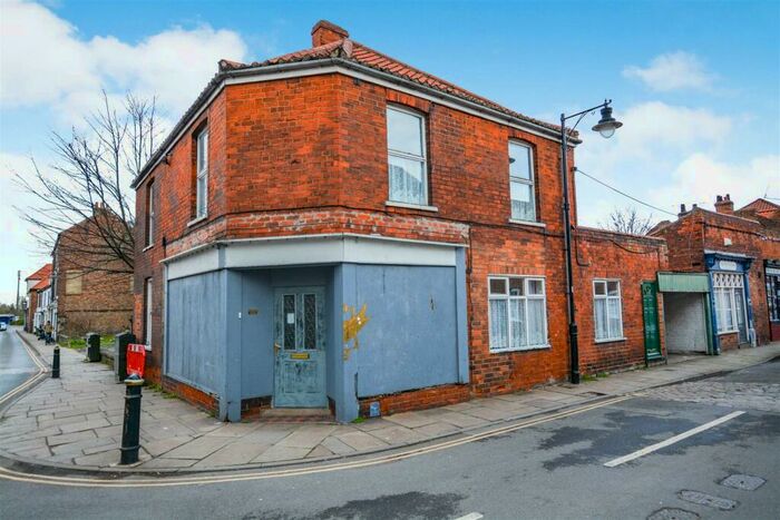 3 Bedroom Detached House For Sale In Fleetgate, Barton-Upon-Humber, DN18