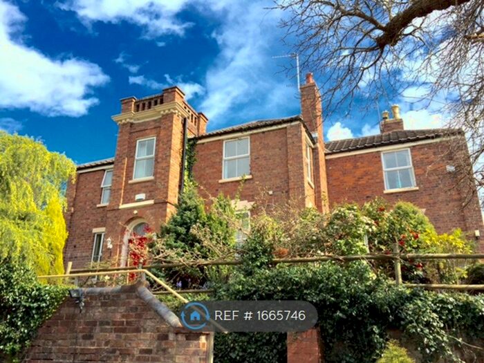 1 Bedroom Flat To Rent In Shrubbery Hill, Kidderminster, DY10