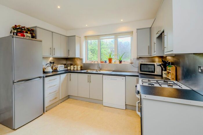 2 Bedroom Maisonette To Rent In Green Street, Chorleywood, Rickmansworth, WD3