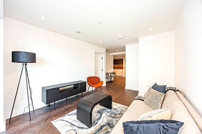 1 Bedroom Flat For Sale In Eden Place, Royal Victoria, E16
