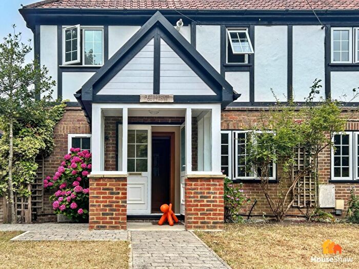 4 Bedroom Semi-Detached House For Sale In Ashley Green Road, Chesham, HP5