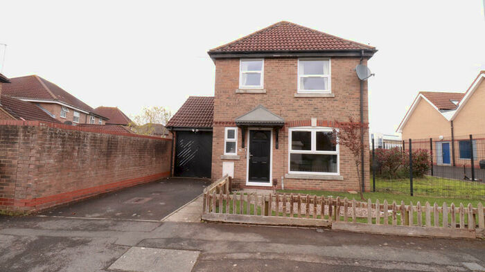 3 Bedroom Detached House To Rent In Pasture Close, Swindon, SN2