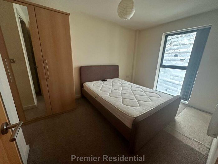 2 Bedroom Apartment To Rent In City Road East, Manchester, M15
