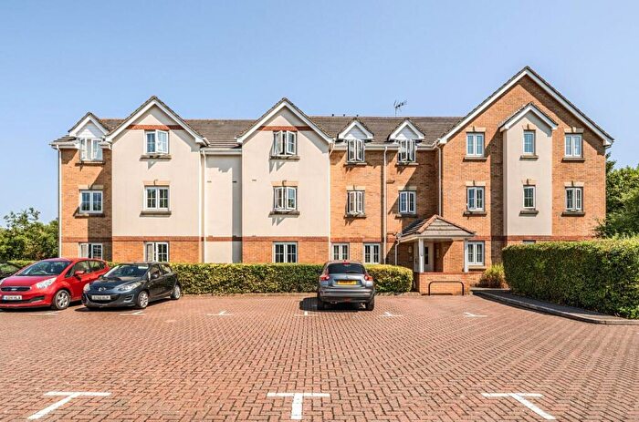 2 Bedroom Flat For Sale In Hursley Road, Chandler's Ford, SO53