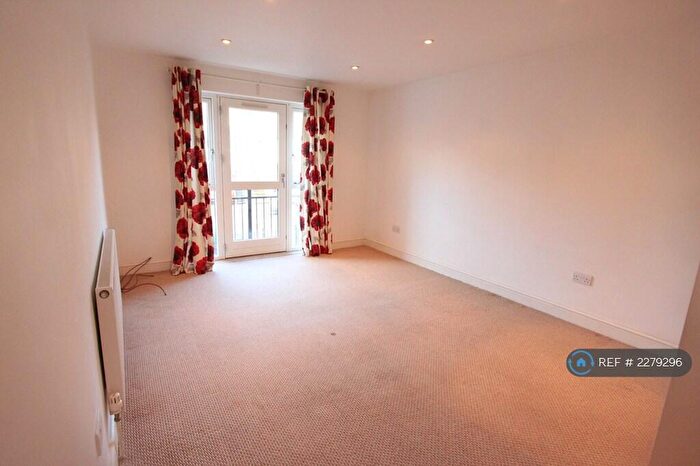 2 Bedroom Flat To Rent In Austin Heights, Maidstone, ME16