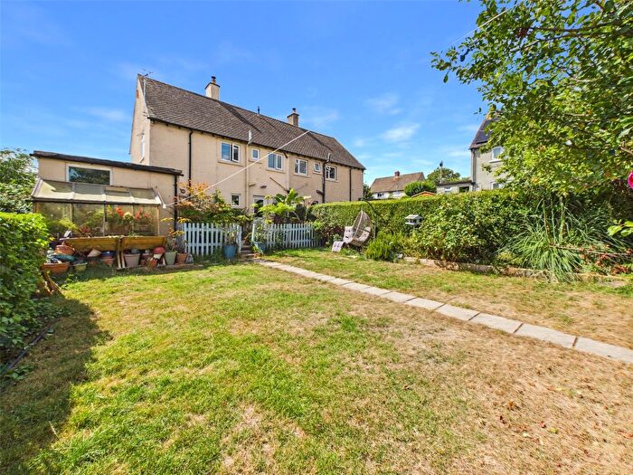 3 Bedroom Semi Detached House For Sale In Devereaux Crescent, Ebley, Stroud, Gloucestershire, GL5