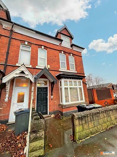 3 Bedroom Apartment To Rent In Chester Road, Sutton Coldfield, B73