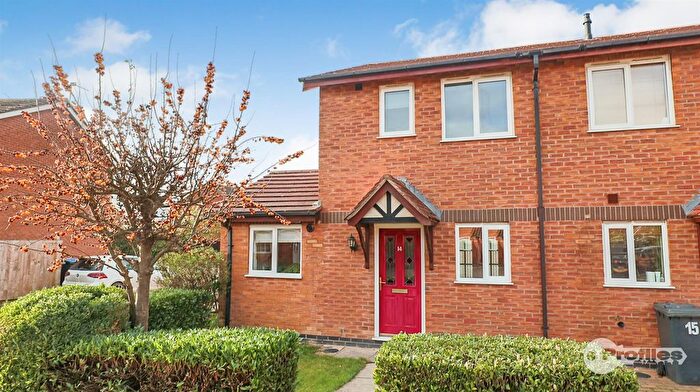 2 Bedroom Semi Detached House For Sale In Freswick Close, Hinckley, LE10