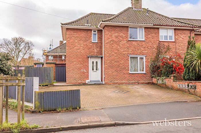 3 Bedroom Semi Detached House For Sale In Sandy Lane, Norwich, NR1