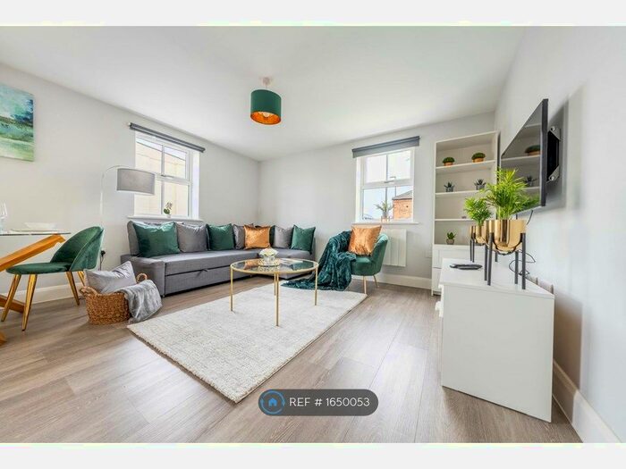 1 Bedroom Flat To Rent In Central Maidenhead, Maidenhead, SL6