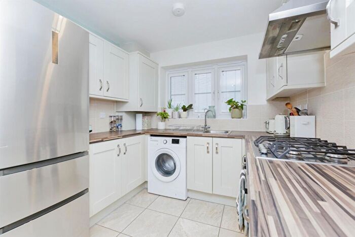 3 Bedroom Town House For Sale In Buxton Crescent, Broughton Astley, Leicester, LE9