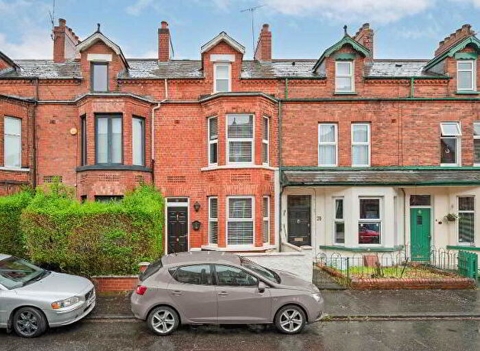 4 Bedroom TownHouse For Sale In Oakland Avenue, Belfast, BT4