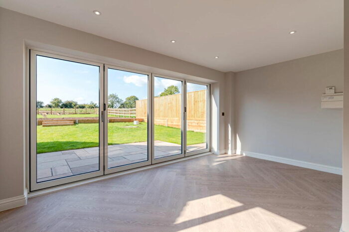 5 Bedroom Detached House For Sale In Highland Place, Minsterworth, Gloucester, GL2