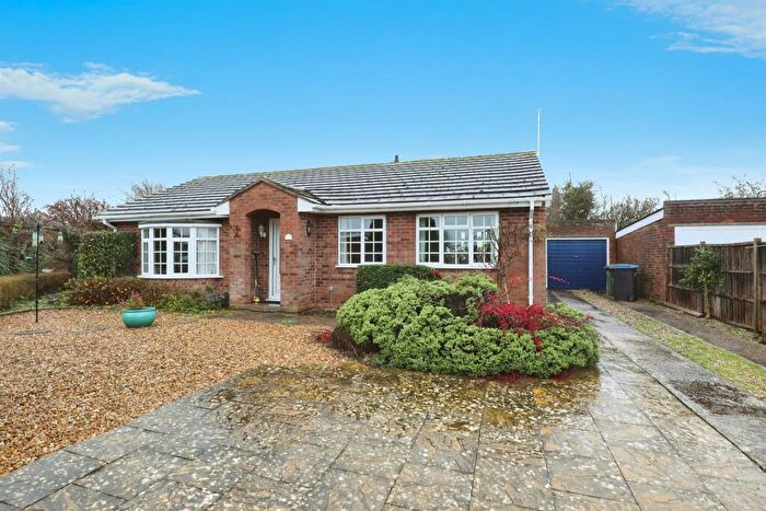 3 Bedroom Detached Bungalow For Sale In Oxford Way, Wellesbourne, Warwick, CV35