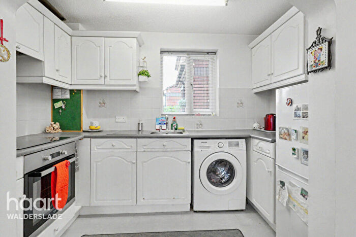 1 Bedroom Terraced House For Sale In Maidstone Road, Chatham, ME5