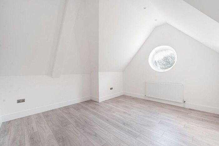 1 Bedroom Flat For Sale In West End Lane, Pinner, HA5