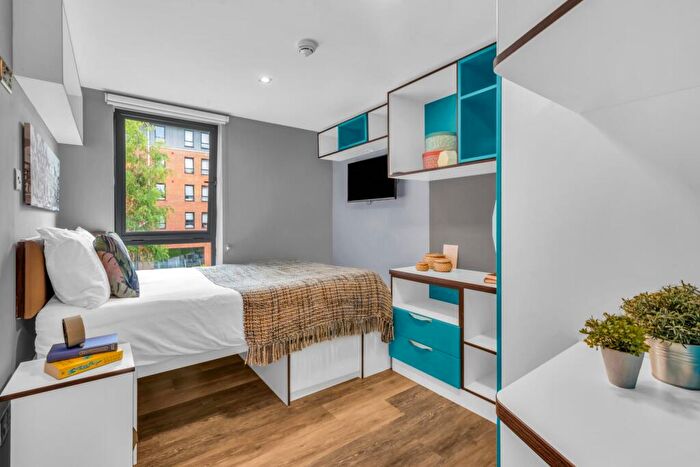 1 Bedroom Private Hall To Rent In Cardigan Road, Leeds, LS6