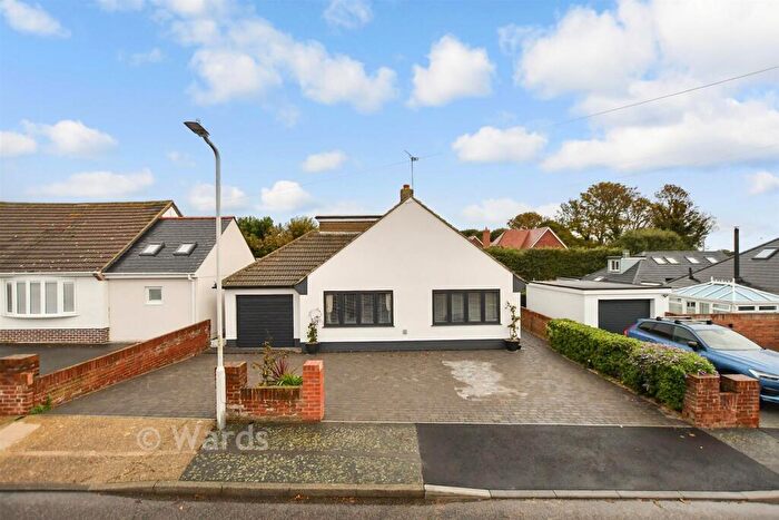 3 Bedroom Detached Bungalow For Sale In Cornwallis Gardens, Broadstairs, Kent, CT10