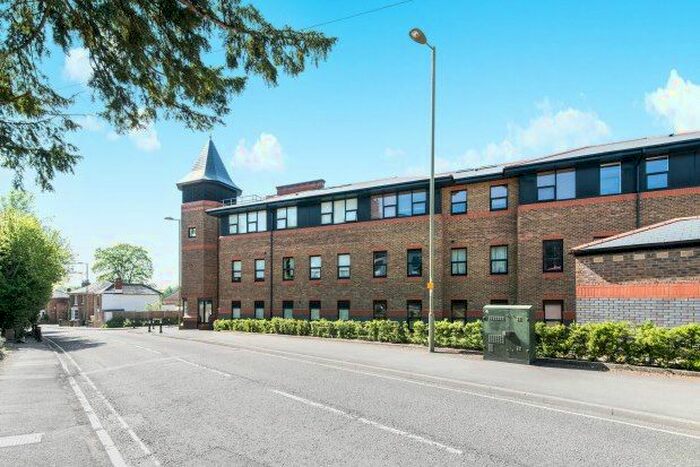 2 Bedroom Flat To Rent In Winchester Road, Basingstoke, RG21