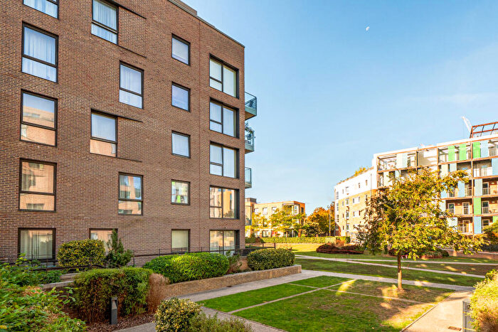 2 Bedroom Apartment For Sale In Gilbert House, Mill Park, Cambridge, Cambridgeshire, CB1
