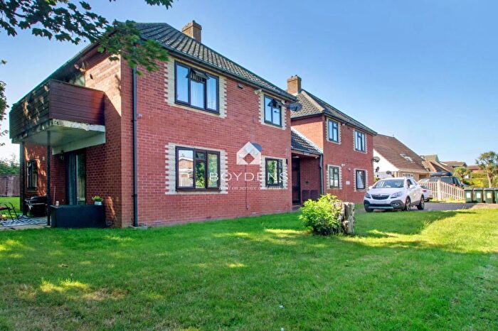 2 Bedroom Flat To Rent In Thorpe Road, Clacton On Sea, CO15